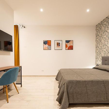 Dimora 5 Santi Hotel Napoli Eksteriør billede